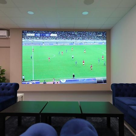 Loft 250M2 Avec Ecran Led Geant De 10M2 Aparthotel Marseille Eksteriør bilde