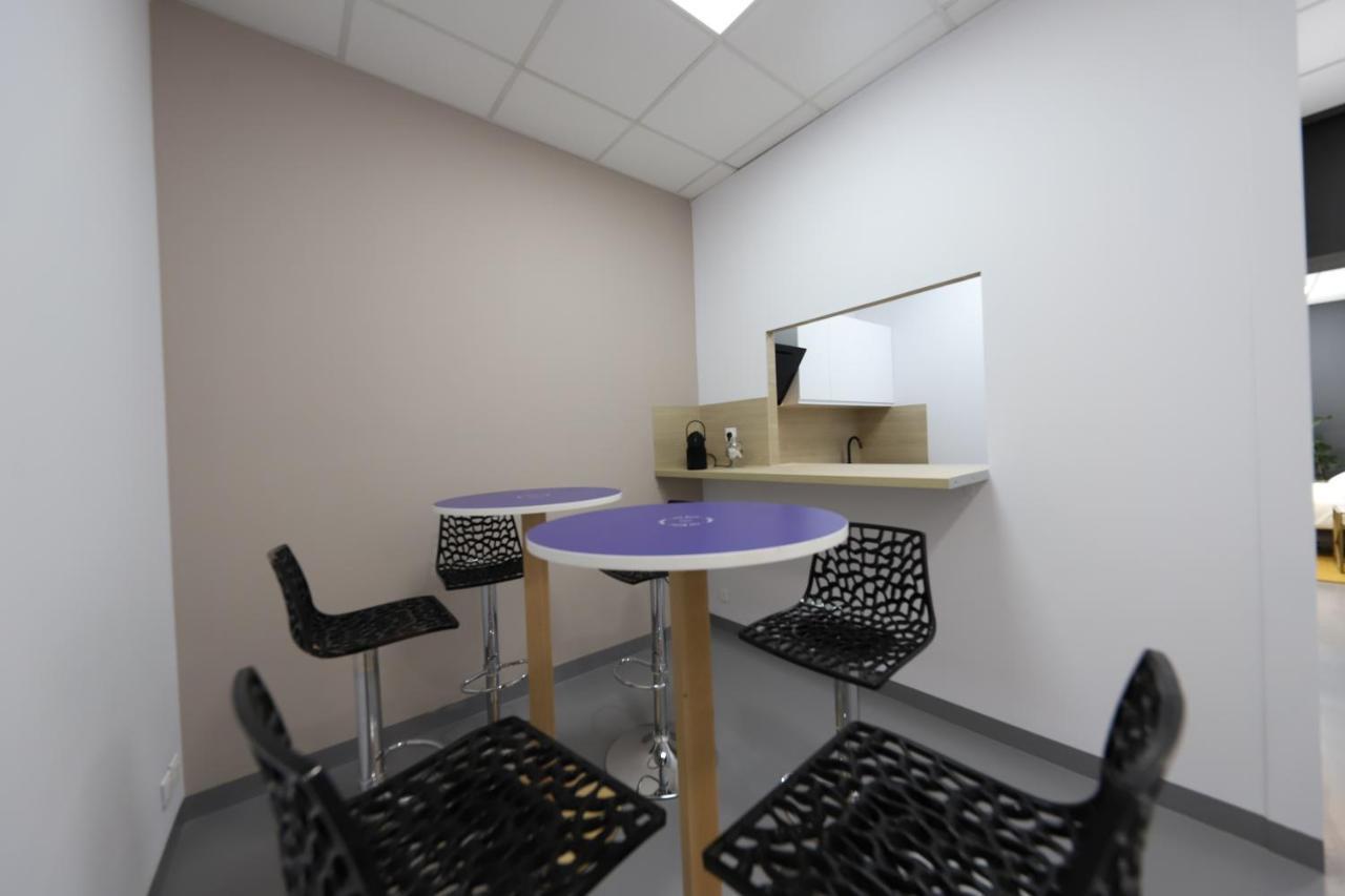 Loft 250M2 Avec Ecran Led Geant De 10M2 Aparthotel Marseille Eksteriør bilde