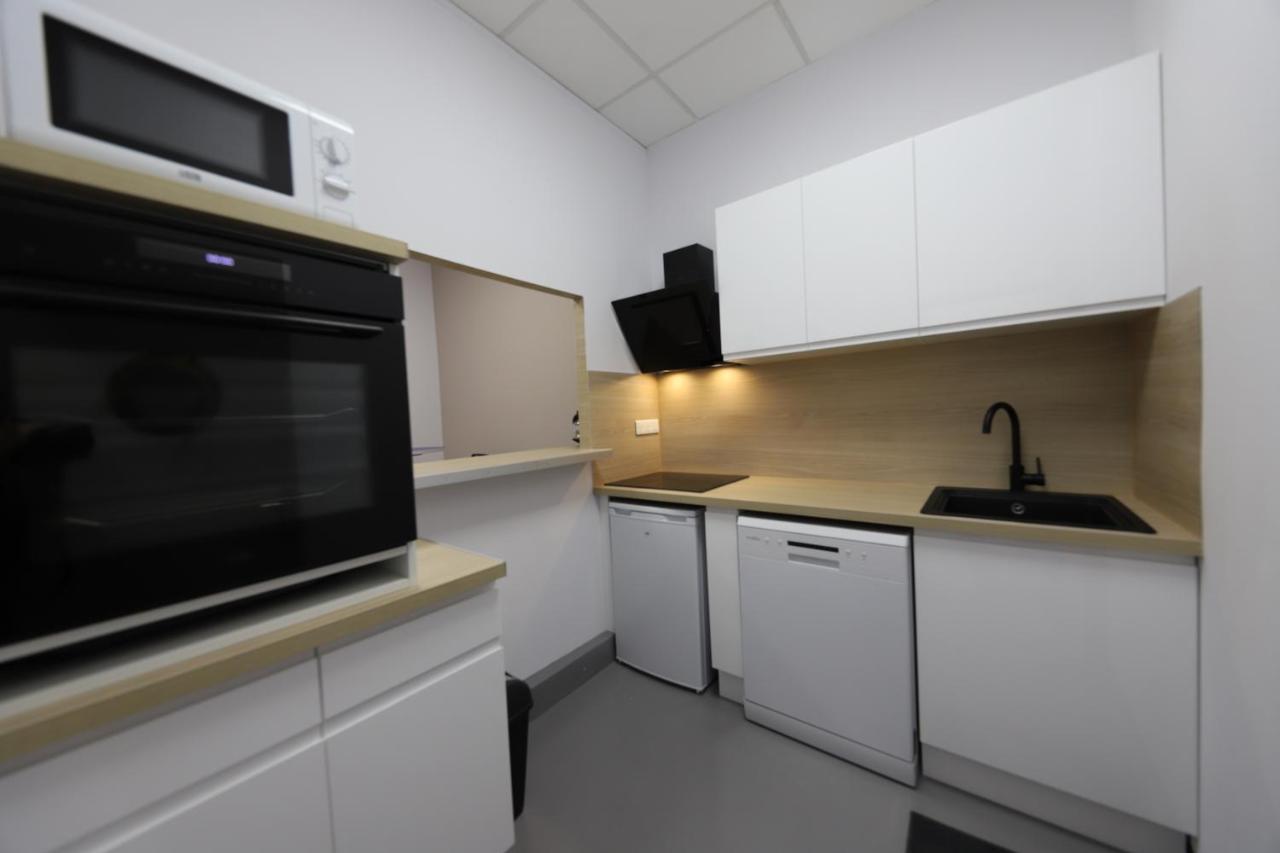 Loft 250M2 Avec Ecran Led Geant De 10M2 Aparthotel Marseille Eksteriør bilde