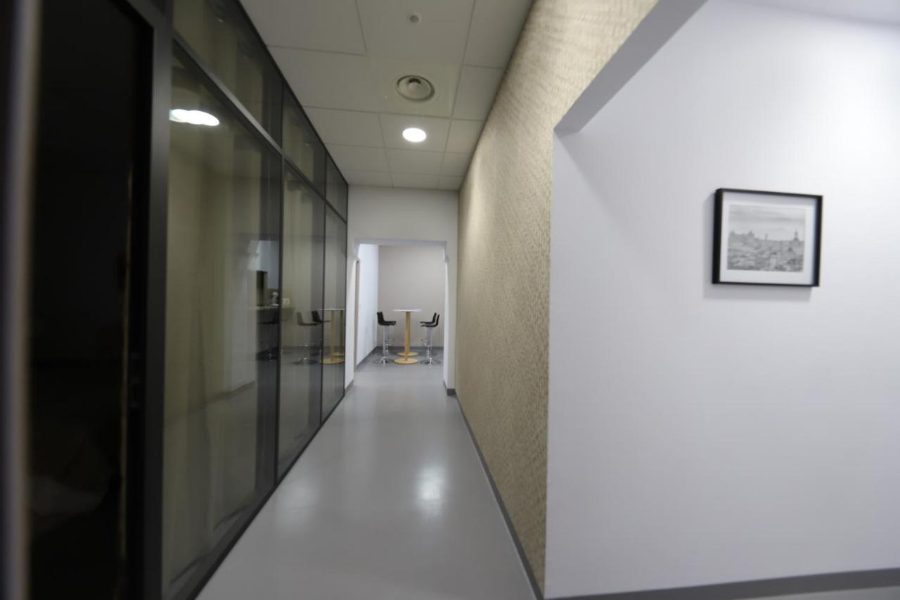 Loft 250M2 Avec Ecran Led Geant De 10M2 Aparthotel Marseille Eksteriør bilde